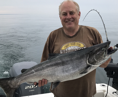 Guide de pêche Louis bouchard saumon lac Ontario